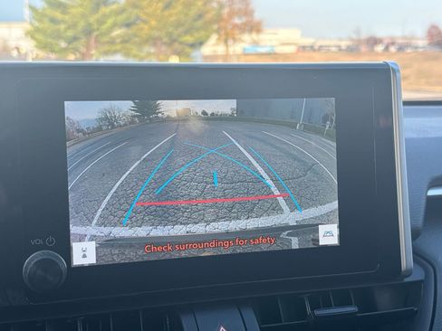 Used 2025 Toyota RAV4 XLE image 17