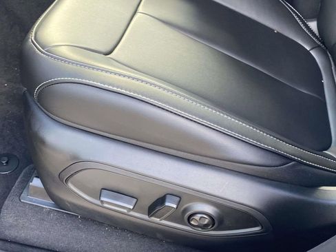 New 2026 Jeep Grand Cherokee L Limited RWD image 39