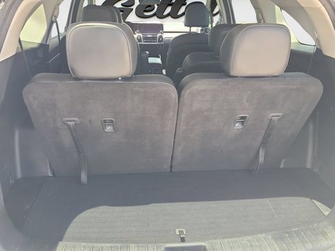 Used 2022 Kia Sorento EX w/ Panoramic Sunroof Package FWD image 9