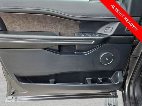 Used 2020 Ford Expedition Max Limited RWD image 16