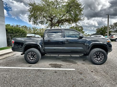 Used 2021 Toyota Tacoma Limited w/ Nightshade Package image 10
