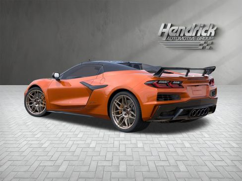 Used 2023 Chevrolet Corvette Z06 w/ Stealth Interior Trim Package RWD image 5