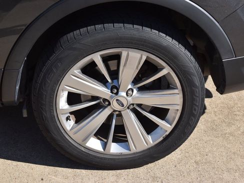 Used 2019 Ford Explorer Limited w/ Class III Trailer Tow Package image 13