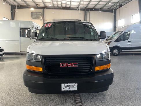Used 2025 GMC Savana 3500 Extended RWD image 2