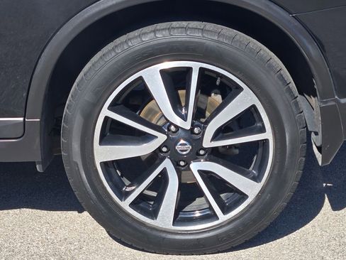 Used 2019 Nissan Rogue SL FWD image 26