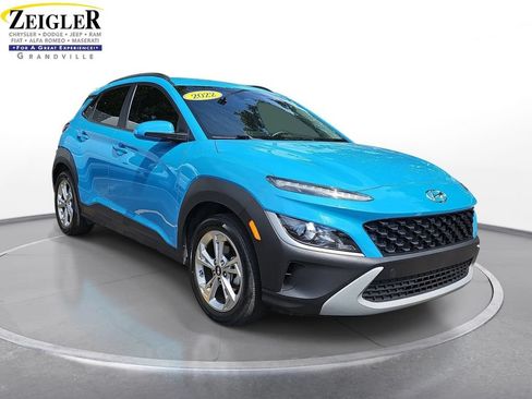 Used 2022 Hyundai Kona SEL w/ Cargo Package FWD image 3