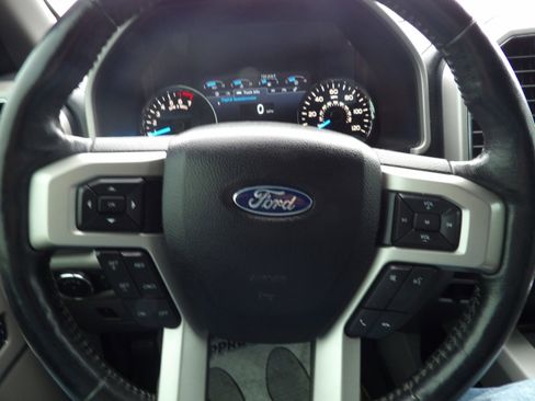 Used 2017 Ford F150 Lariat w/ Equipment Group 502A Luxury image 15