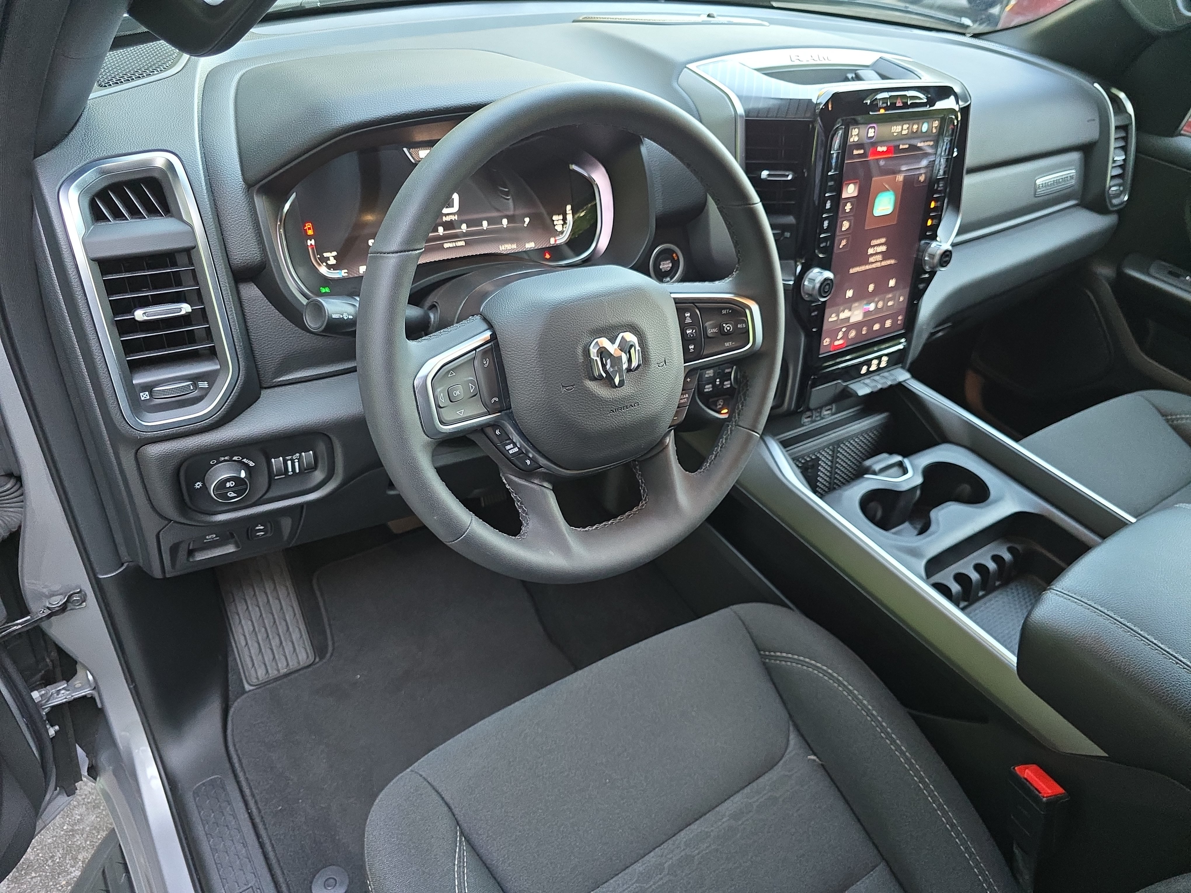 Used 2025 RAM 1500 Big Horn AWD/4WD image 16