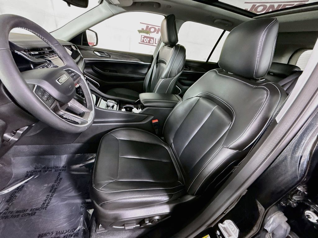 Used 2022 Jeep Grand Cherokee Limited 4xe AWD/4WD image 28