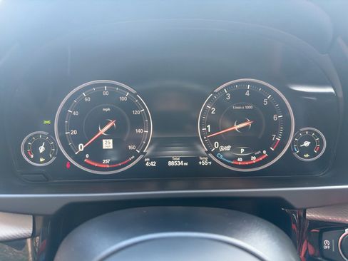 Used 2019 BMW X6 sDrive35i w/ M Sport Package RWD image 10
