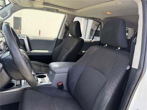 Used 2013 Toyota 4Runner SR5 w/ Convenience Pkg AWD/4WD image 12