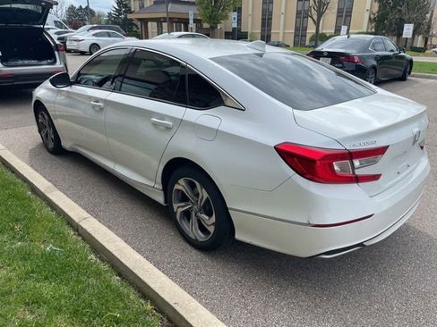 Used 2018 Honda Accord EX image 3