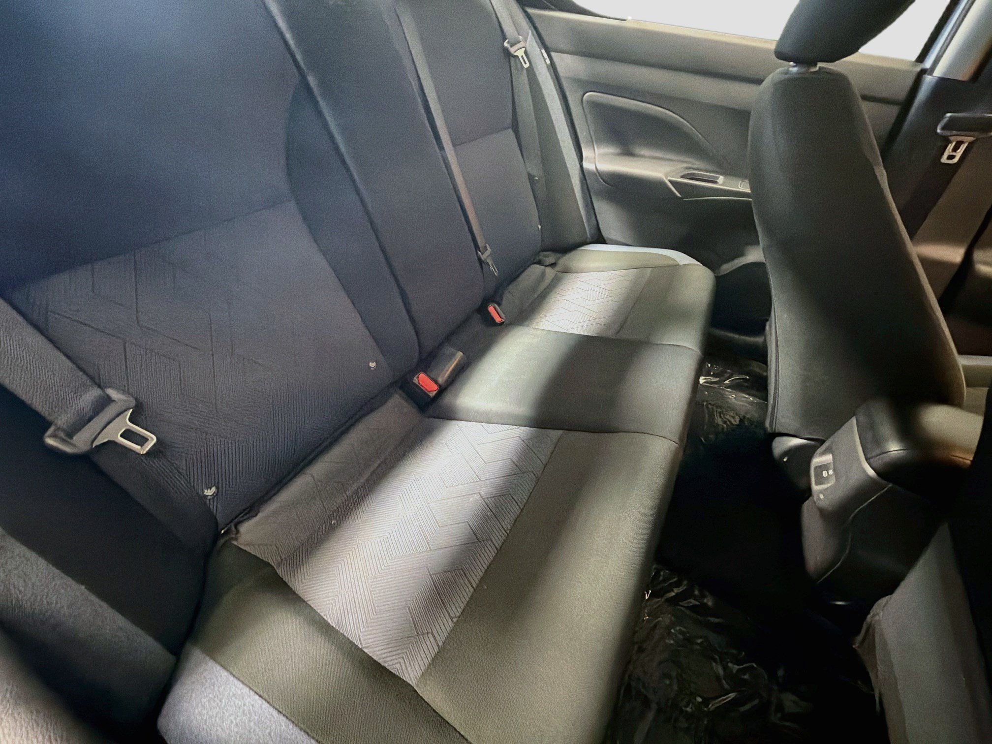 Used 2024 Nissan Versa SV FWD image 14
