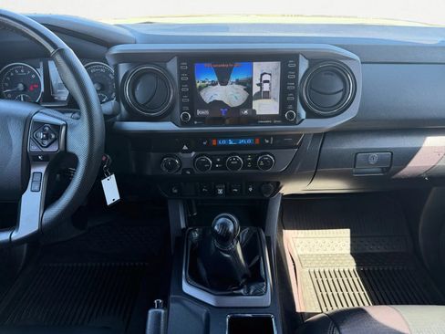 Used 2023 Toyota Tacoma TRD Off-Road w/ TRD Premium Off Road Package AWD/4WD image 13