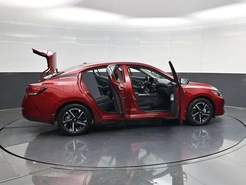 Used 2025 Nissan Sentra SV image 57