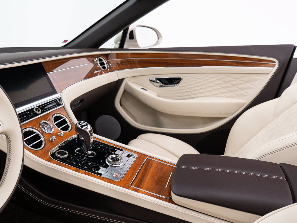 Certified 2026 Bentley Continental GT Azure AWD/4WD image 33
