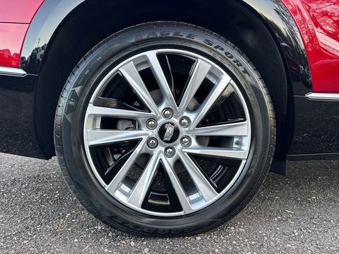 New 2026 Cadillac Vistiq Luxury image 17