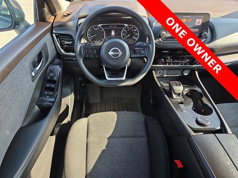 Used 2023 Nissan Rogue SV image 11