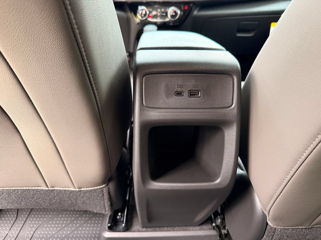 New 2026 Chevrolet Trax ACTIV w/ Driver Confidence Package FWD image 26