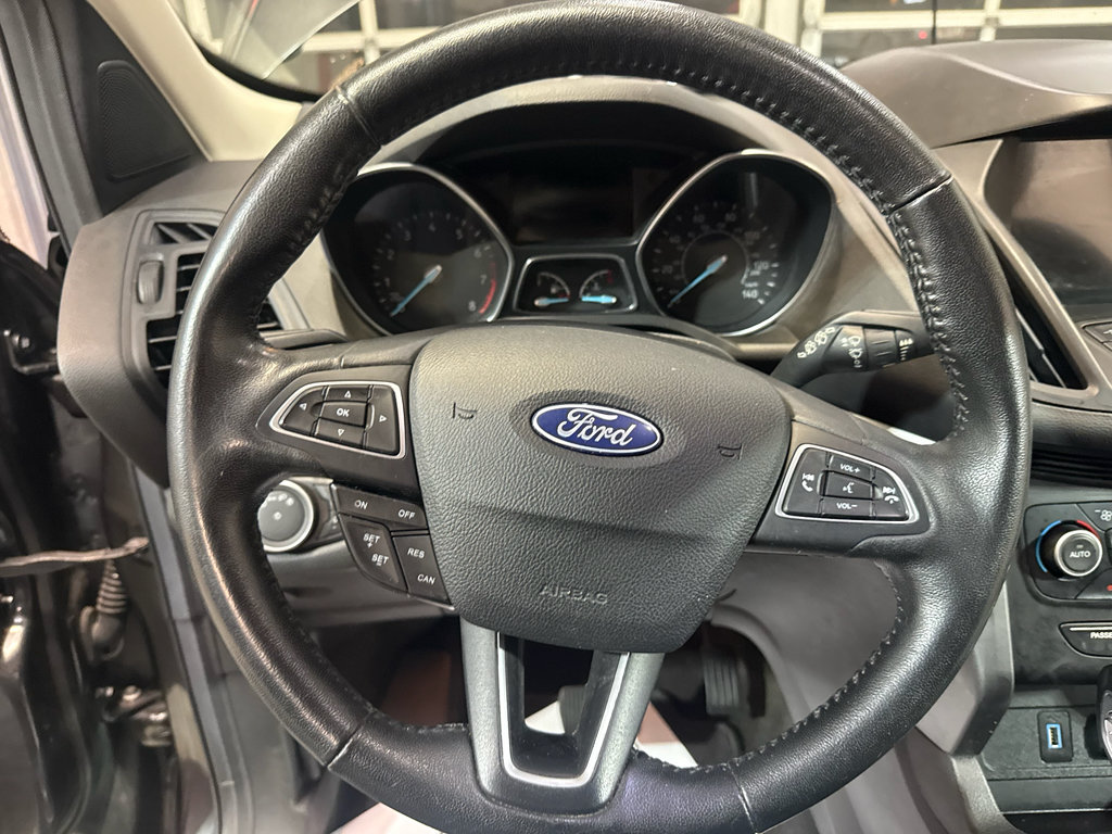 Used 2019 Ford Escape SEL FWD image 18
