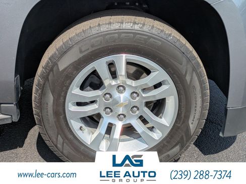 Used 2020 Chevrolet Tahoe LT w/ Luxury Package RWD image 9