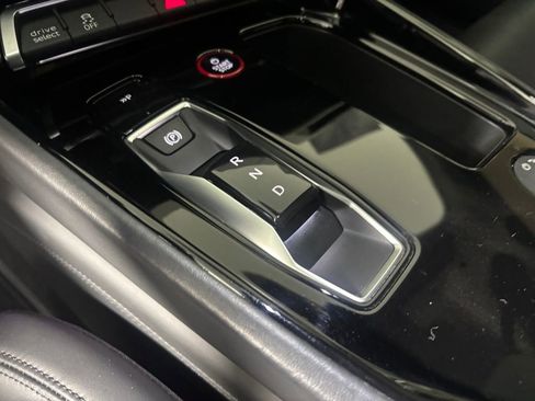 Used 2022 Audi e-tron GT Prestige w/ Prestige Package image 22