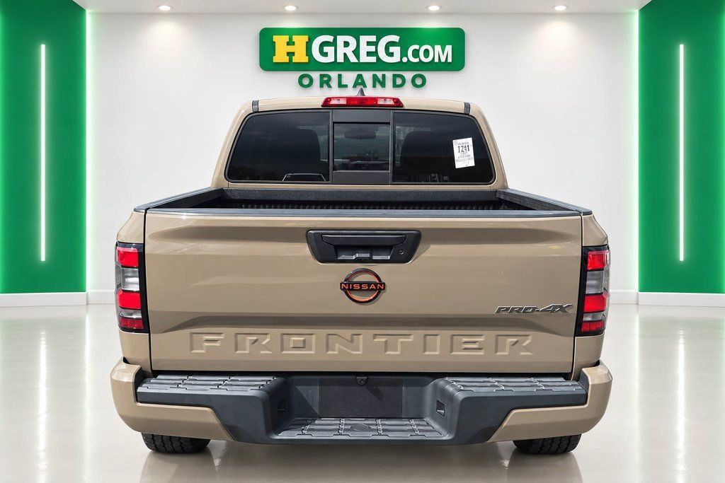 Used 2022 Nissan Frontier PRO-4X w/ Off-Road Protection Package AWD/4WD image 8
