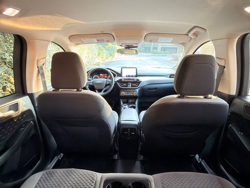 Used 2020 Ford Escape SE FWD image 22