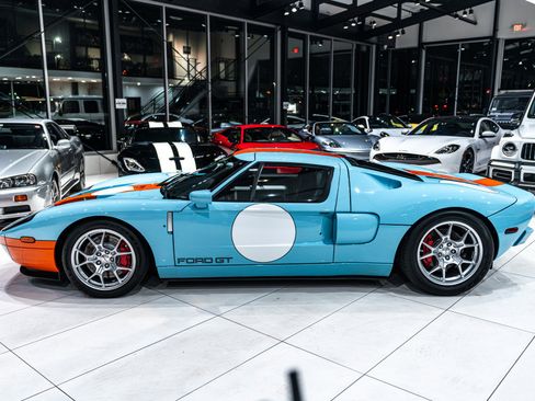 Used 2006 Ford GT image 38