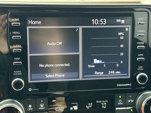 Used 2022 Toyota Highlander L FWD image 19