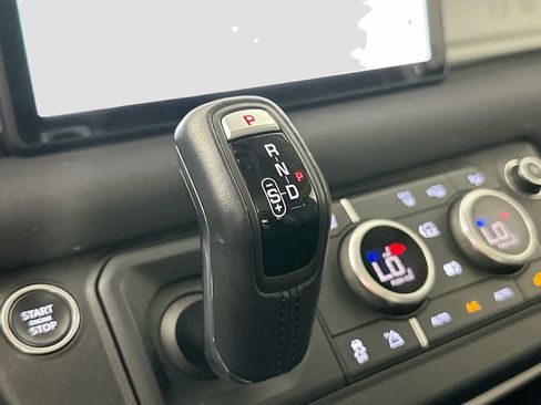 Certified 2022 Land Rover Defender 110 SE image 18
