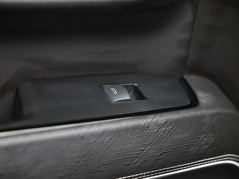 Used 2023 GMC Sierra 1500 AT4X image 24