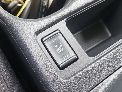 Used 2019 Nissan Rogue SV w/ Premium Package AWD/4WD image 12