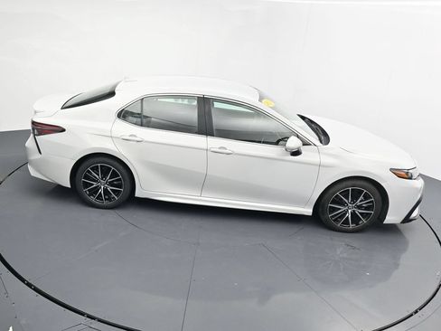 Used 2023 Toyota Camry SE FWD image 31