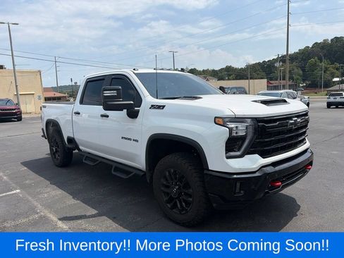 Used 2026 Chevrolet Silverado 2500 LT w/ Trail Boss Package AWD/4WD image 1