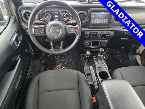 Used 2022 Jeep Gladiator Sport image 12