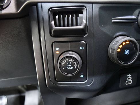 Used 2025 Ford F150 XL AWD/4WD image 19
