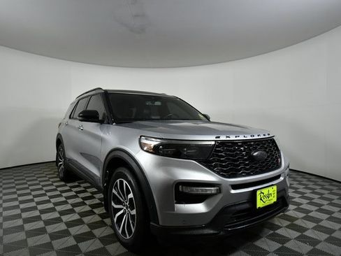 Used 2020 Ford Explorer ST w/ Premium Technology Package image 8