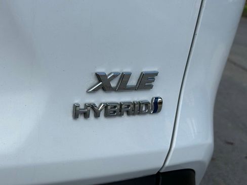 Used 2024 Toyota RAV4 XLE AWD/4WD image 32