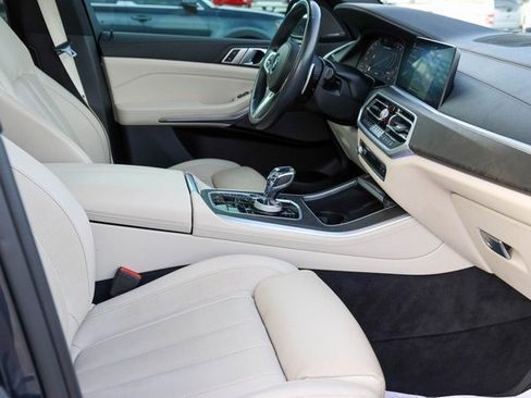 Used 2021 BMW X5 M50i w/ Executive Package image 18