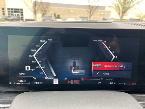 Used 2025 BMW X7 M60i w/ Executive Package image 40