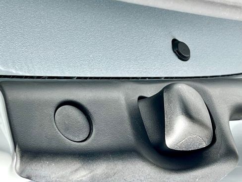 Used 2025 Mercedes-Benz Sprinter 2500 image 16