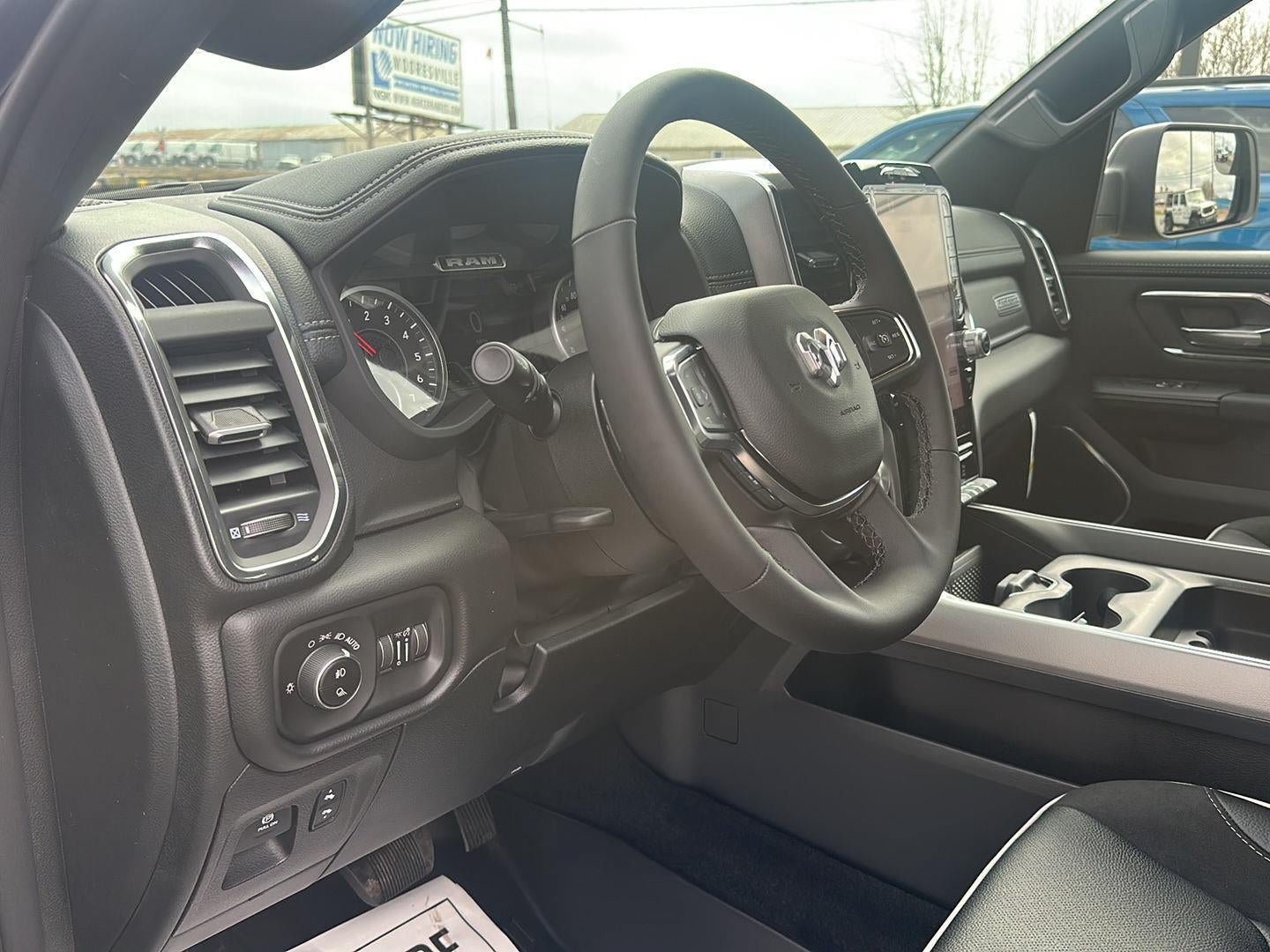 New 2026 RAM 1500 Laramie w/ Laramie Preferred Package AWD/4WD image 16