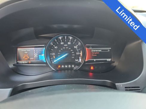 Used 2019 Ford Explorer Limited w/ Ford Safe & Smart Package FWD image 22