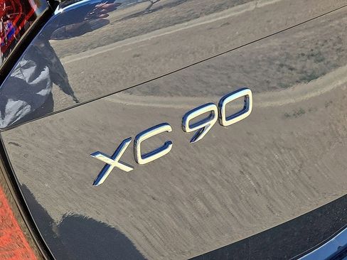 New 2026 Volvo XC90 T8 Ultra w/ Protection Package Premier AWD/4WD image 11
