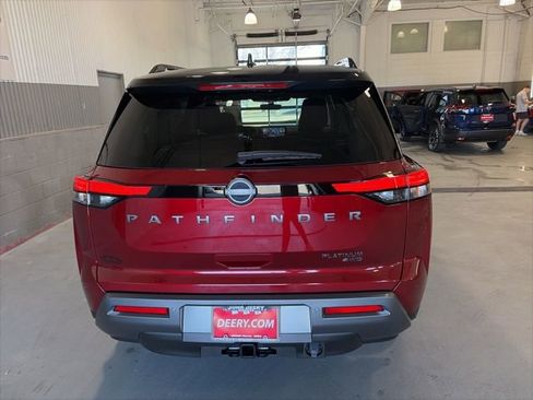 New 2026 Nissan Pathfinder Platinum image 4