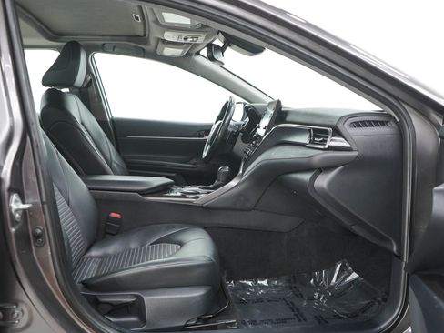Used 2023 Toyota Camry XLE FWD image 12