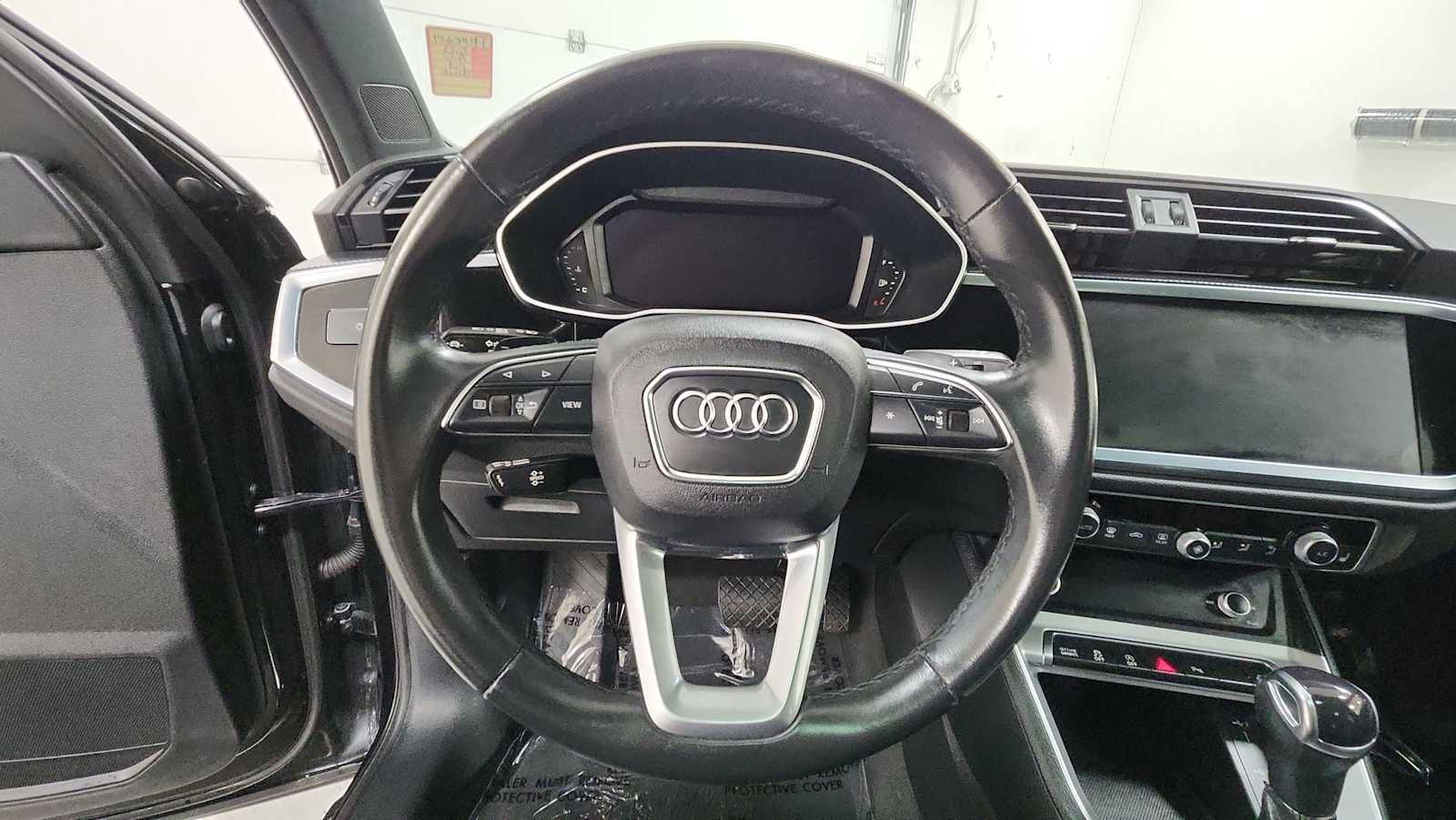 Used 2023 Audi Q3 2.0T Premium AWD/4WD image 16