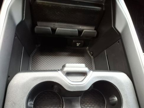 Used 2019 RAM 1500 Laramie image 33