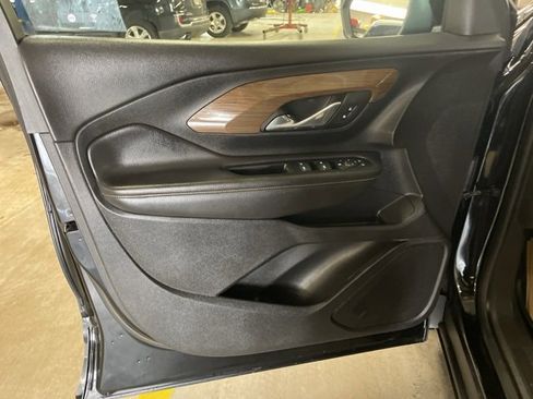 Used 2021 GMC Terrain SLE w/ LPO, Floor Liner Package image 11
